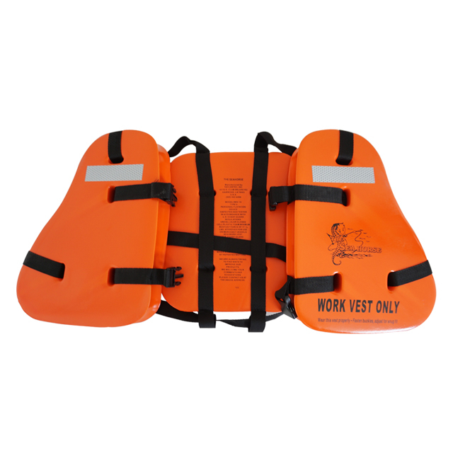 Lifejacket المستخدمة في الحياة لتوفير البحارة والركاب على أوعية متن الطائرة تبحر على ساحل البحر والحي